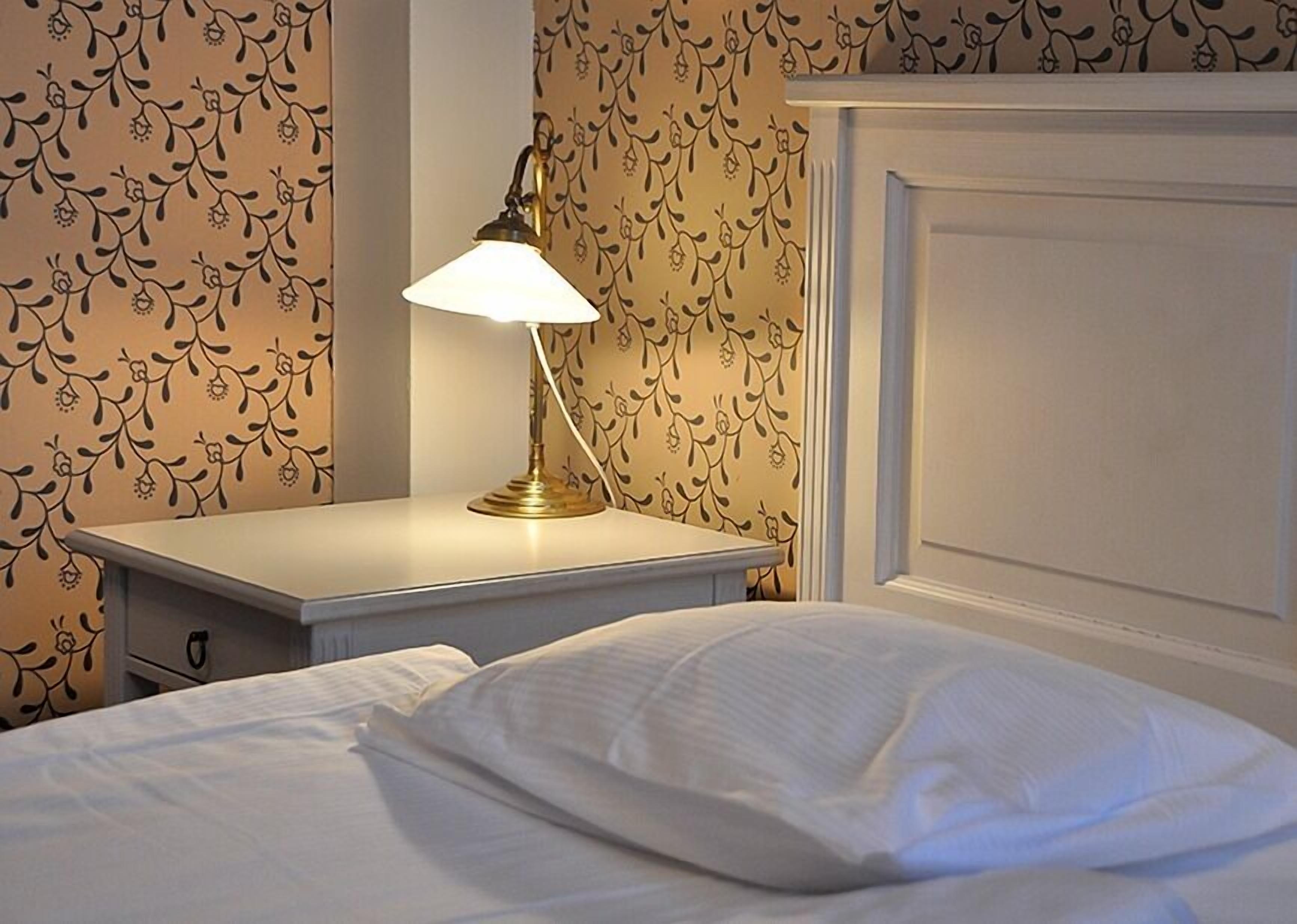 standard double room | hypo-allergenic bedding, individually decorated, individually furnished