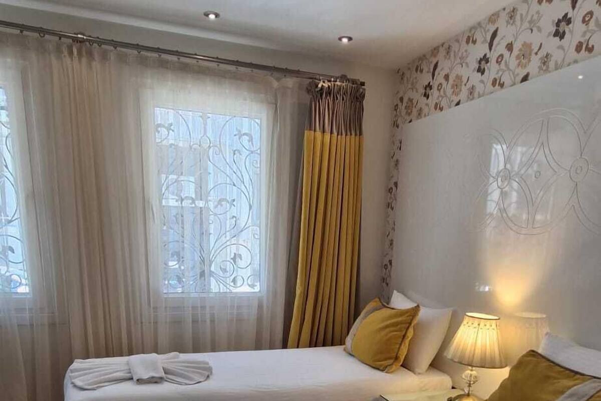 Double or Twin Room | 1 bedroom, premium bedding, minibar, in-room safe
