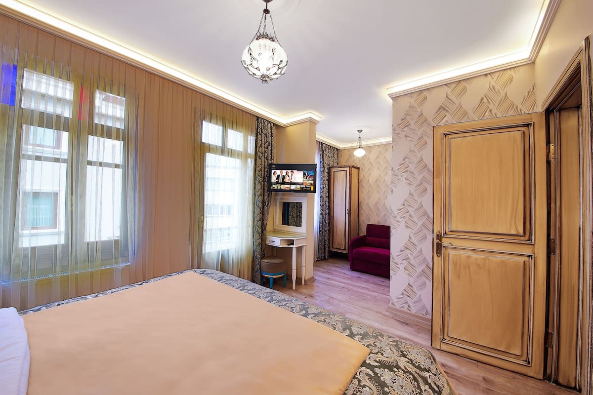 Family Superior Room With Balcony Annex Building