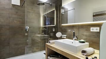 Free toiletries, hair dryer, bidet, towels