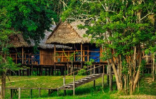 Fachada de la propiedad