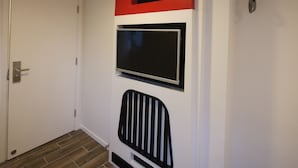Superior Double Room | Room amenity - Panda's Hostel - Hot Dog Bus (Kowloon)