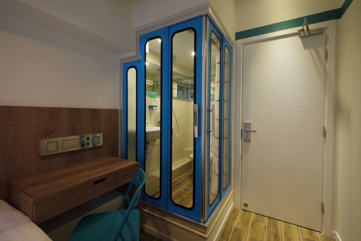 Deluxe Room | Rollaway beds (surcharge), WiFi (free)