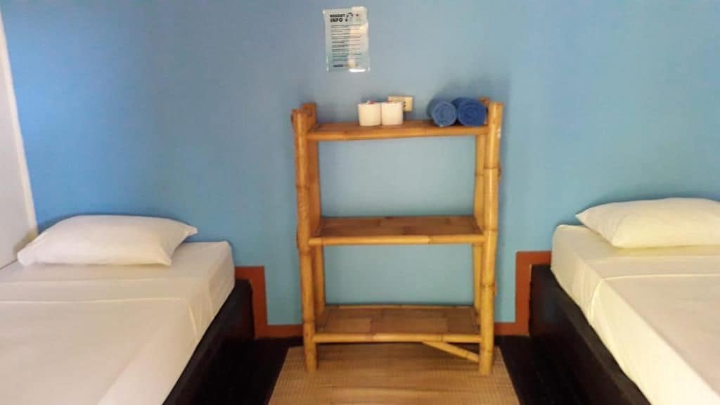 basic bungalow, 2 single beds | in-room safe, free wifi