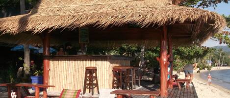 Bar (en el alojamiento)