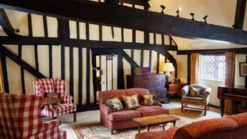 Sviitti (Queen's) | 1 makuuhuone, ylelliset vuodevaatteet, yksilöllisesti sisustettu