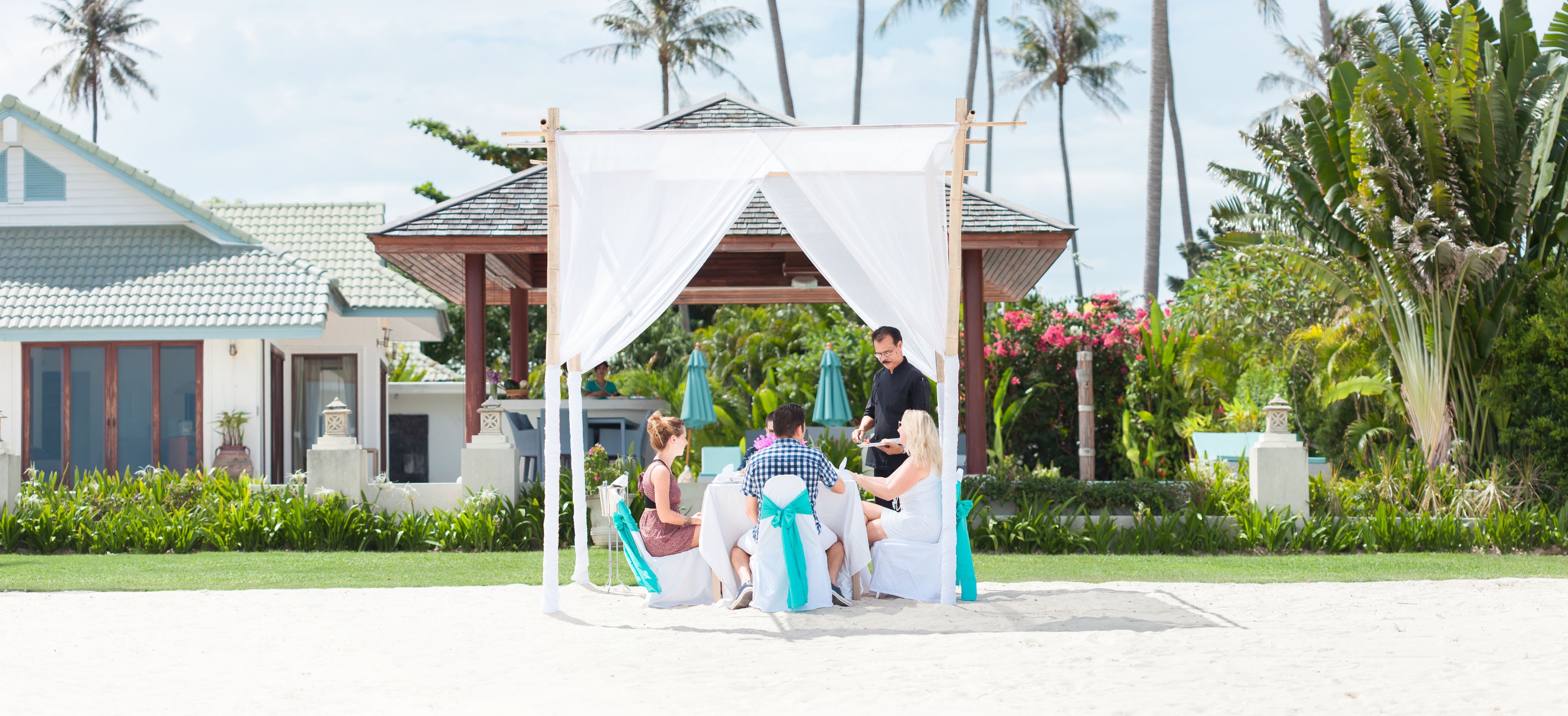 breakfast, lunch, dinner served; international cuisine, pool views