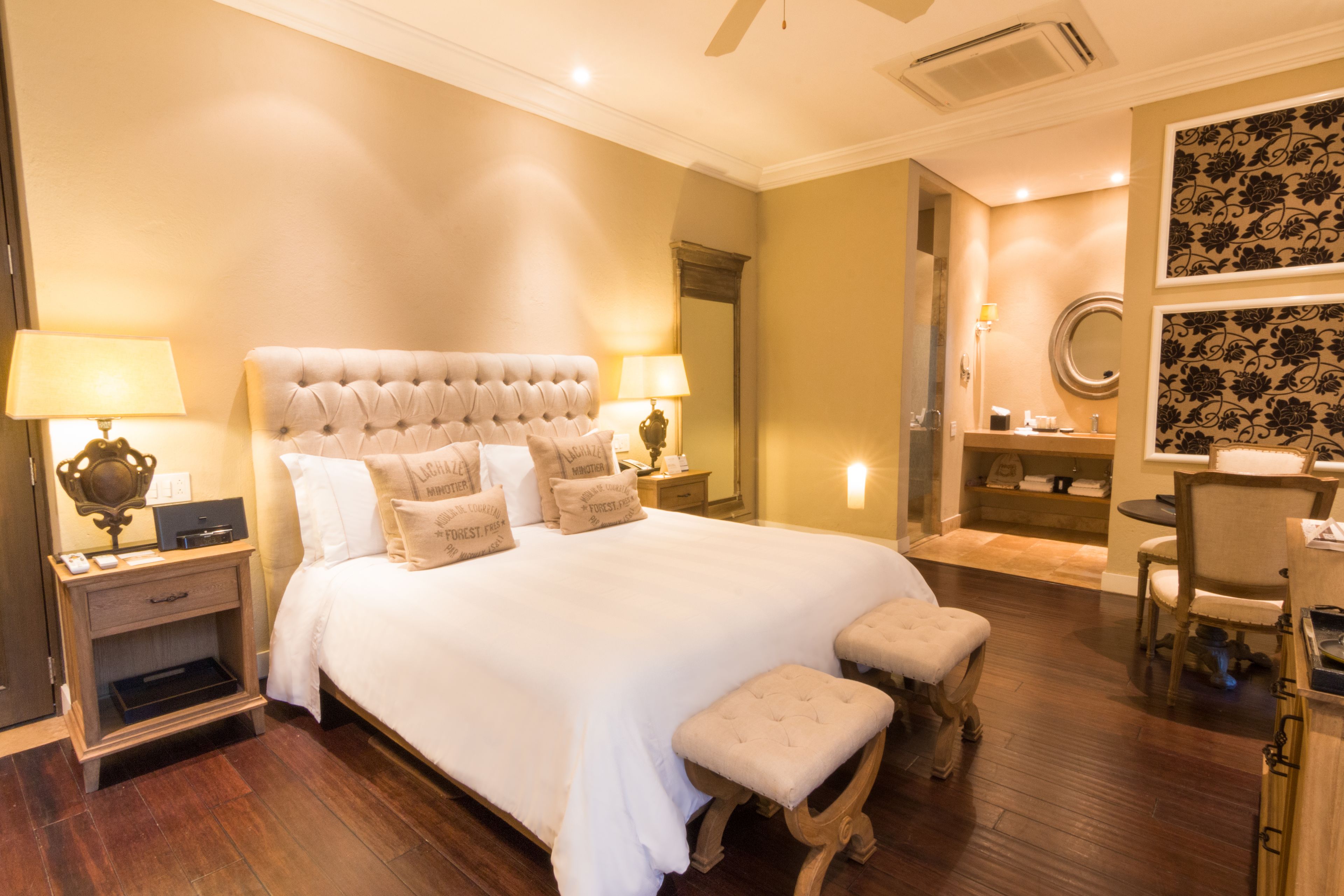 Photo - Bastión Luxury Hotel