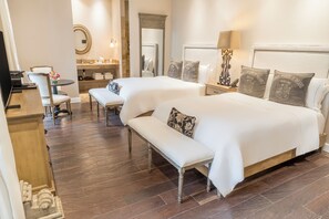 Standard Twin Room, 2 Double Beds | Premium bedding, in-room safe, desk, blackout curtains - Bastión Luxury Hotel (Cartagena)