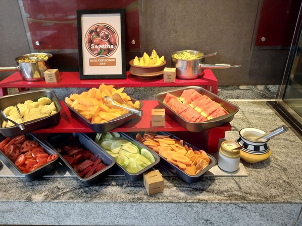 Petit déjeuner buffet servi tous les jours en supplément