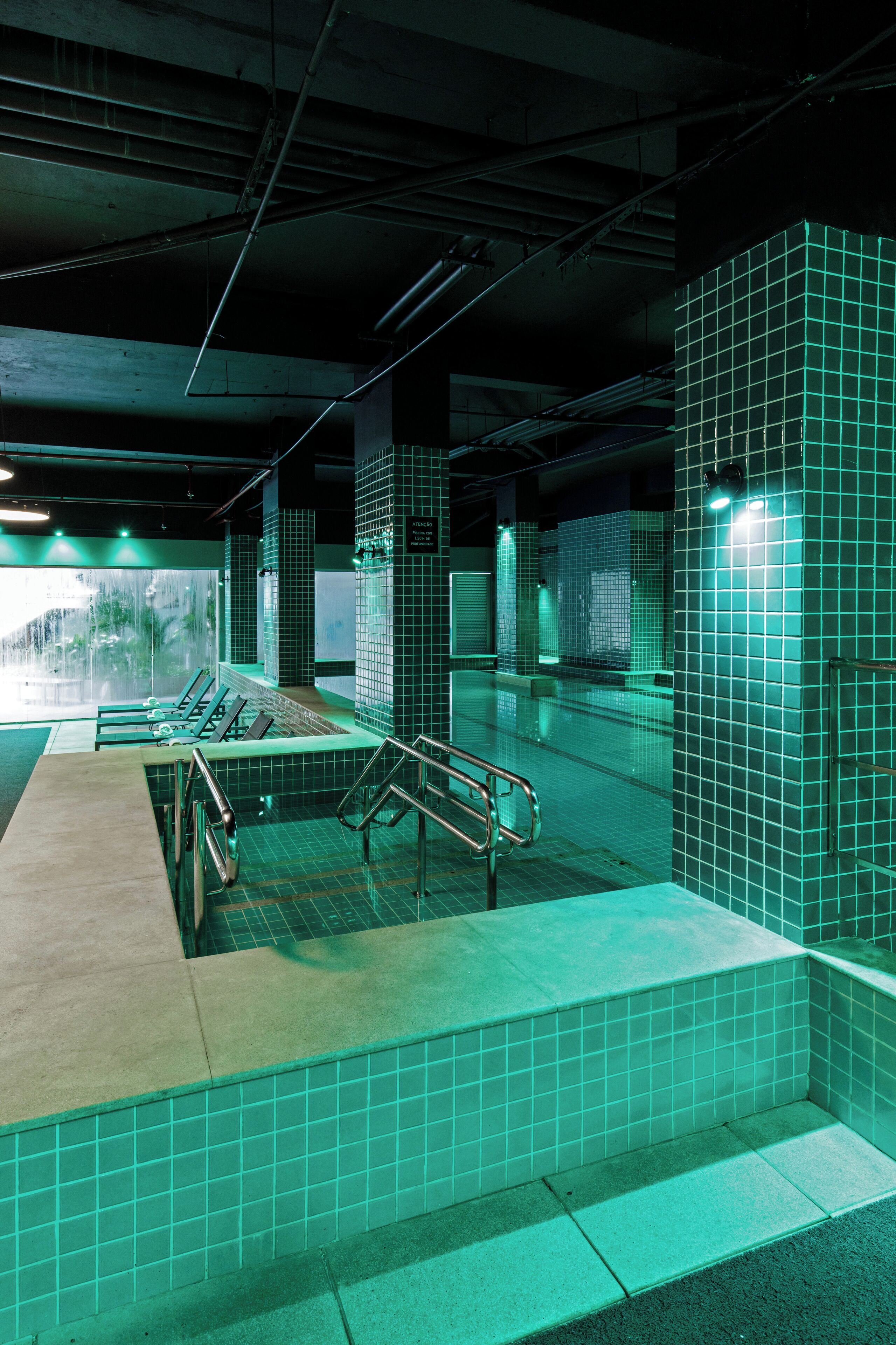 indoor pool, open 9:00 am to 9:00 pm, pool loungers