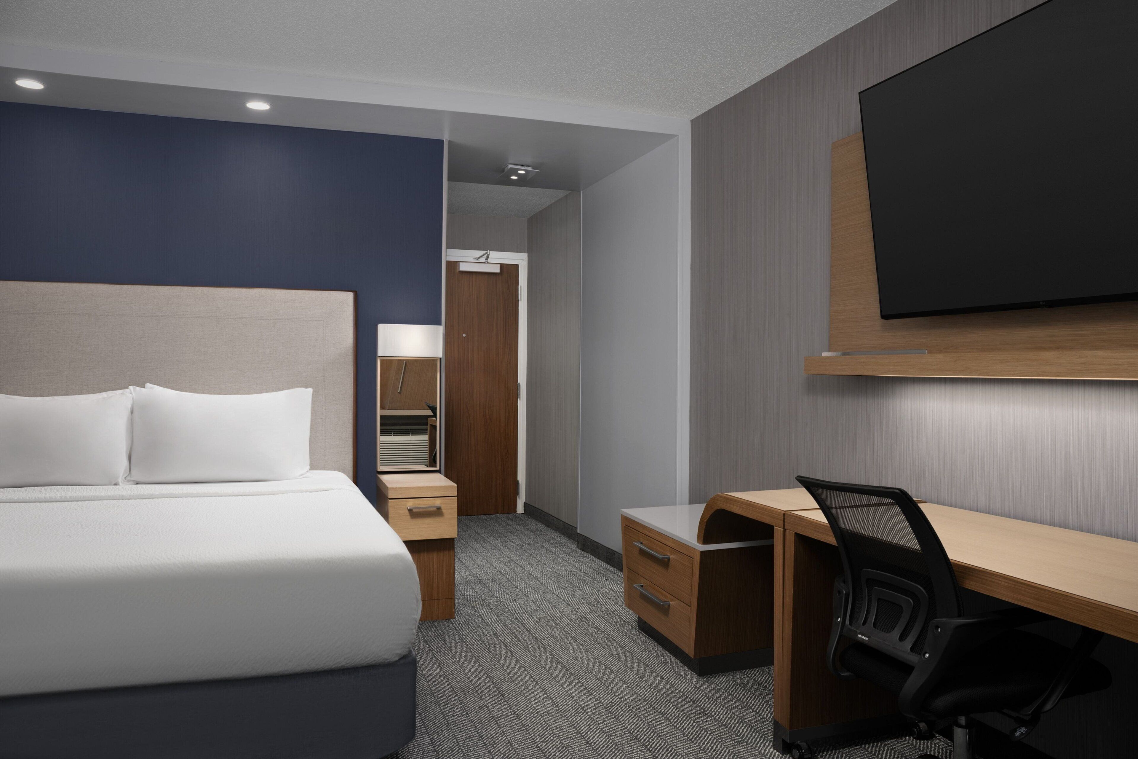 room, 1 king bed with sofa bed | desk, iron/ironing board, free cots/infant beds, free wifi