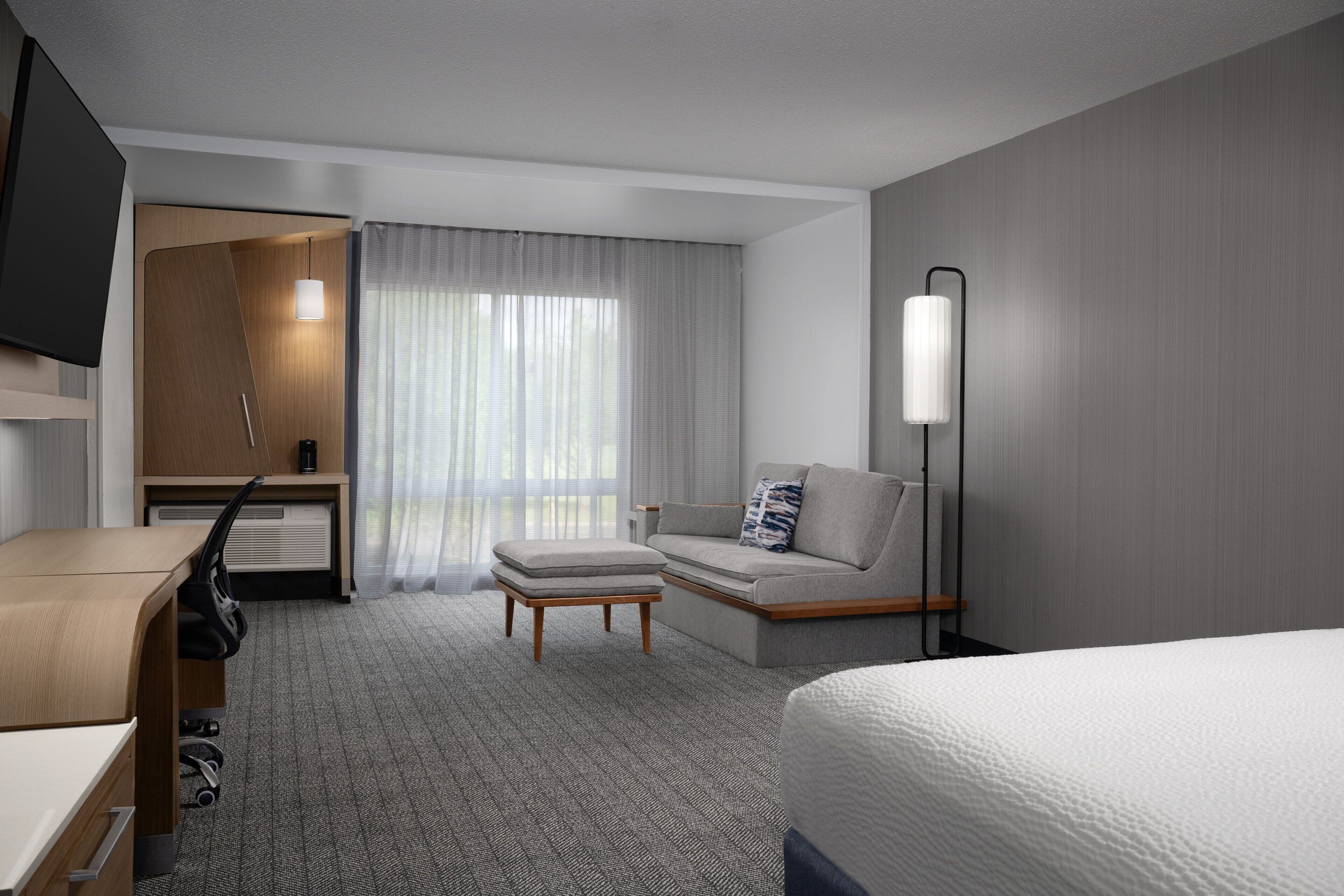 Room, 1 King Bed with Sofa bed | Desk, iron/ironing board, free cribs/infant beds, free WiFi