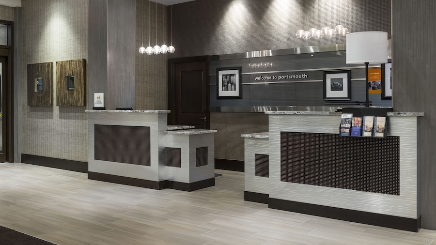 Hampton Inn & Suites Portsmouth Downtown