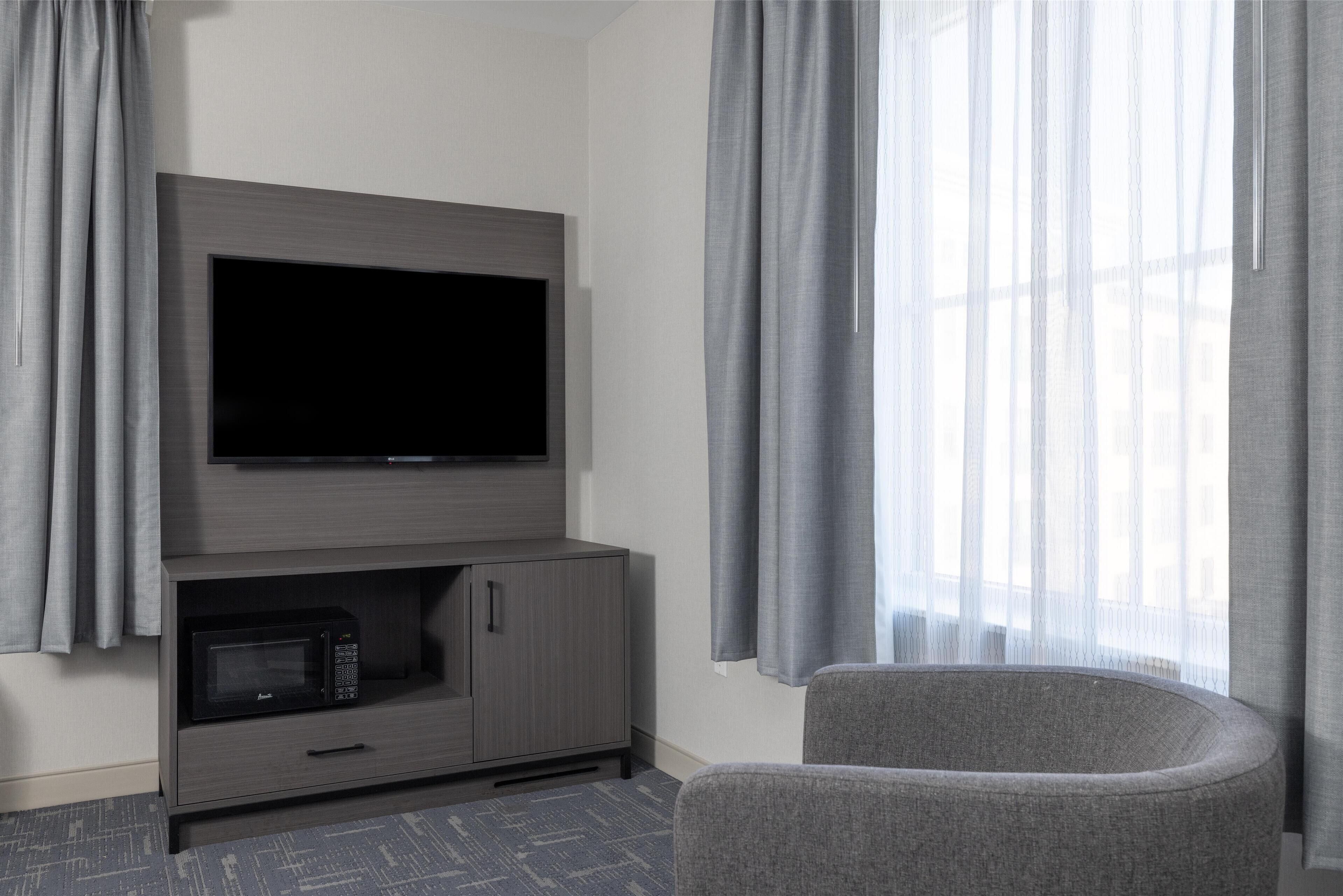 in-room safe, desk, laptop workspace, iron/ironing board