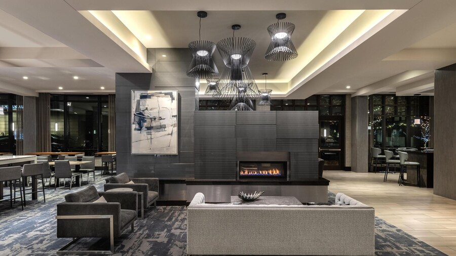 Hampton Inn & Suites Portsmouth Downtown