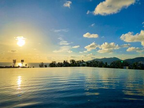 Outdoor pool - YouDee Hotel Patong (formerly Meir Jarr Hotel) (Patong)