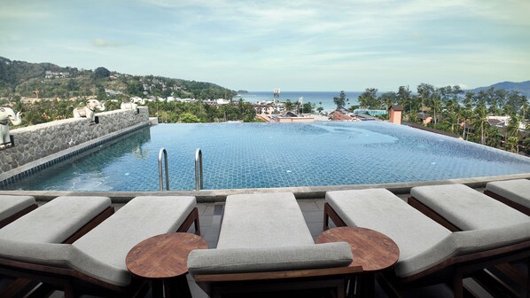 Outdoor pool - YouDee Hotel Patong (formerly Meir Jarr Hotel) (Patong)