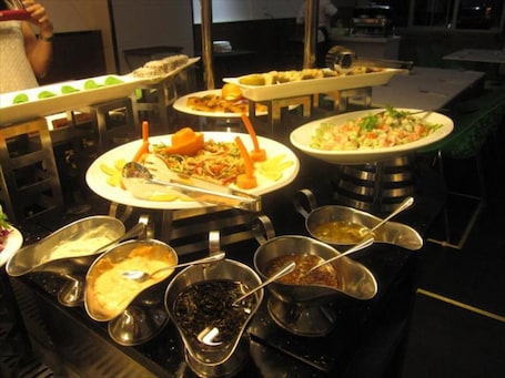 Breakfast meal. Seri Simanggang Hotel