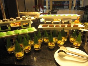 Petit déjeuner servi en supplément
