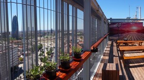 Terrace/patio - Urbany Hostels Barcelona (Barcelona)