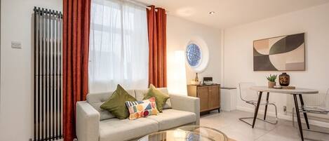 Lägenhet Superior - eget badrum (One Bedroom Apartment) | Lounge