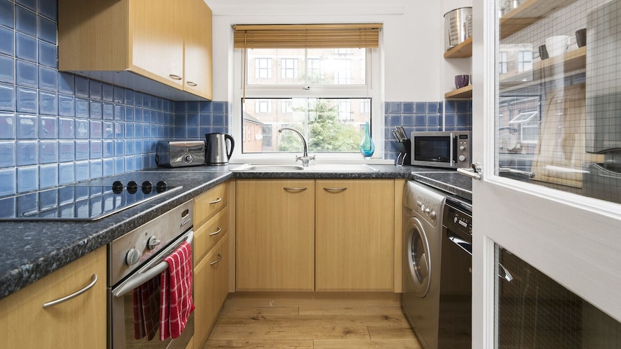 贝尔法斯特中央公寓酒店 - 索尔兹伯里