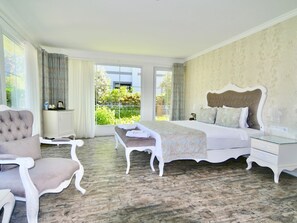 尊尚雙人房, 1 張特大雙人床, 非吸煙房, 花園 | 高級寢具、迷你吧、房內夾萬、獨特設計