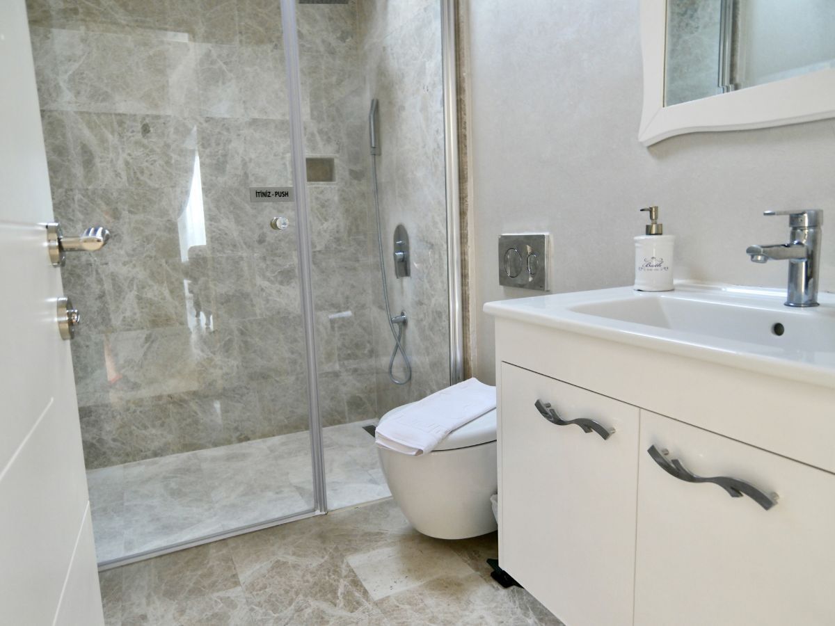 exclusive loft, 2 bedrooms, non smoking, terrace | bathroom | shower, rainfall showerhead, free toiletries, hair dryer