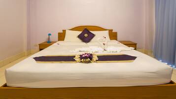 Standard Double Room | Minibar, in-room safe, desk, free WiFi