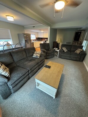 Apartamento clássico | Ferros/tábuas de passar roupa, Wi-Fi de cortesia, roupa de cama