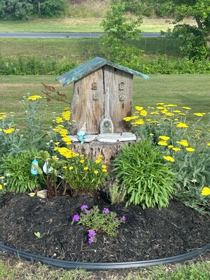 Garden - Boulevard Motel (Marmora)