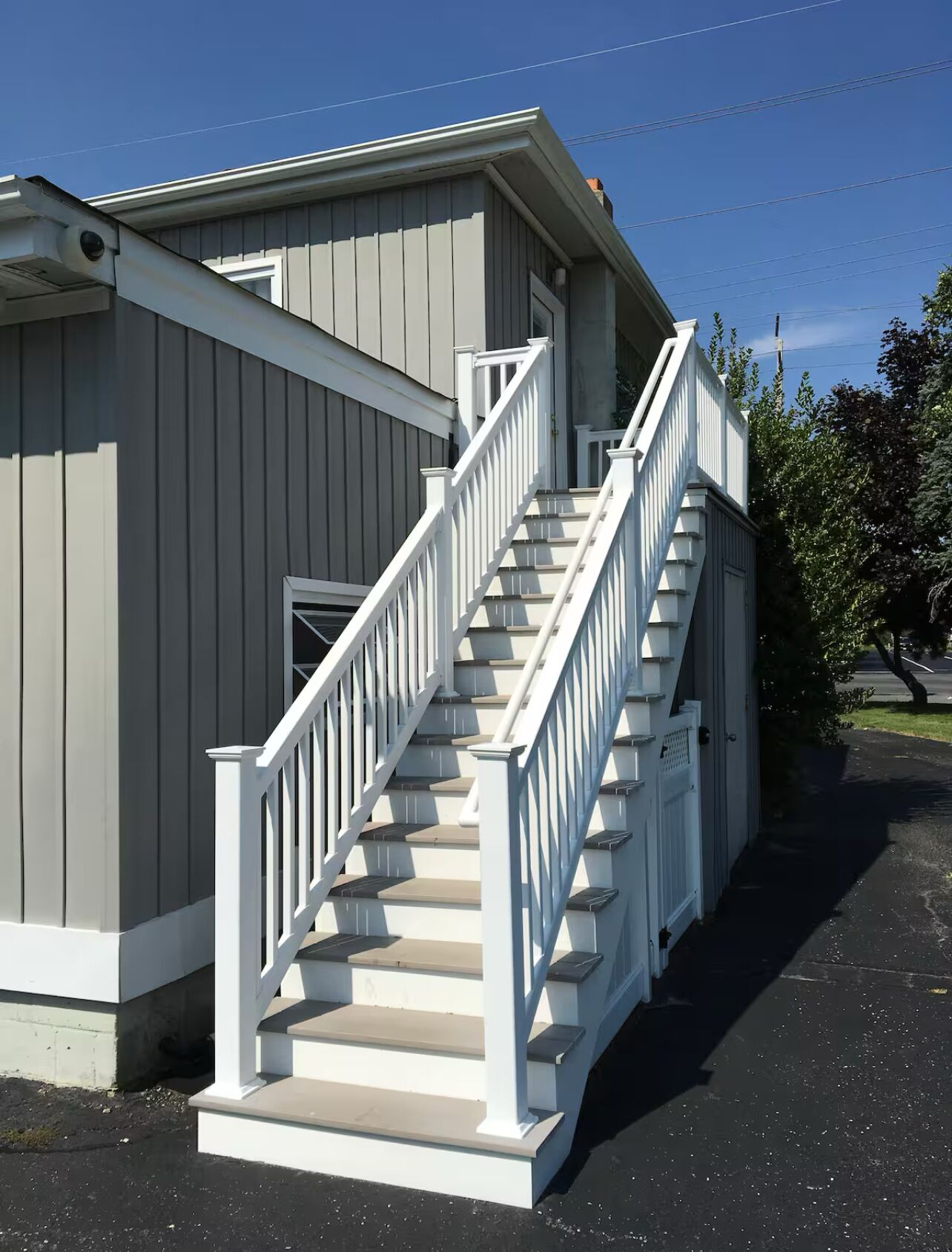 Second Floor Apartment | Iron/ironing board, free WiFi, bed sheets