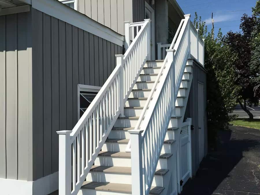 Second Floor Apartment | Iron/ironing board (on request), free WiFi, bed sheets