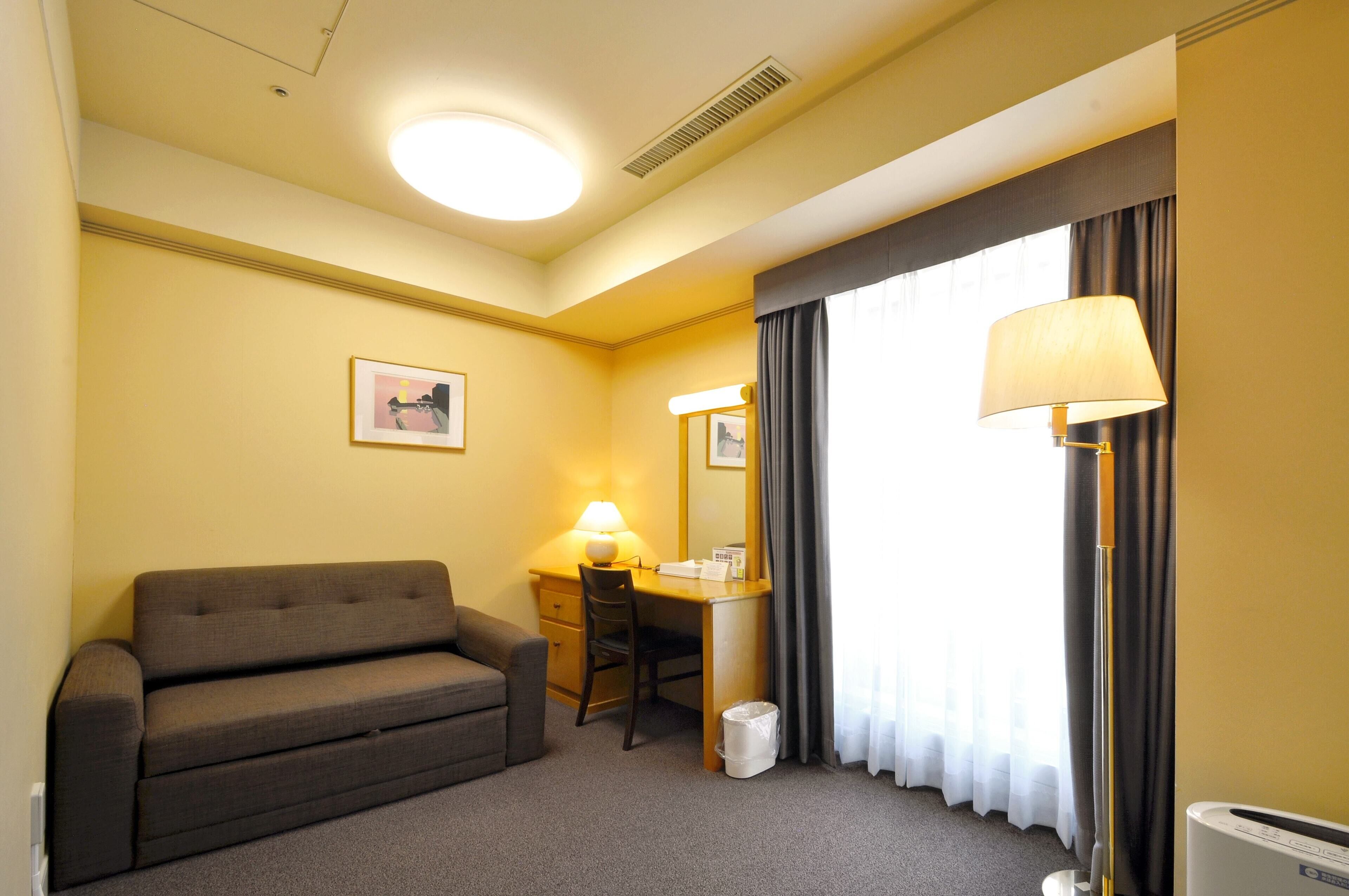comfort twin room, non smoking | 1 bedroom, desk, blackout curtains, iron/ironing board