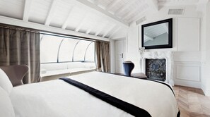 Egyptian cotton sheets, premium bedding, down comforters, minibar - The Corner Roma (Rome)