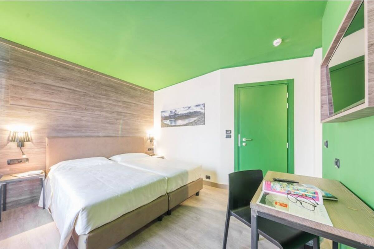 minibar, in-room safe, desk, cots/infant beds