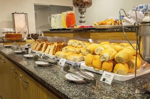 Free daily full breakfast 