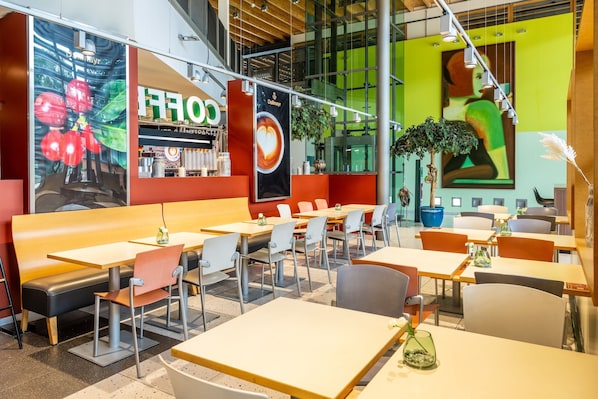 Breakfast served - Serways Hotel Bruchsal West (Forst)