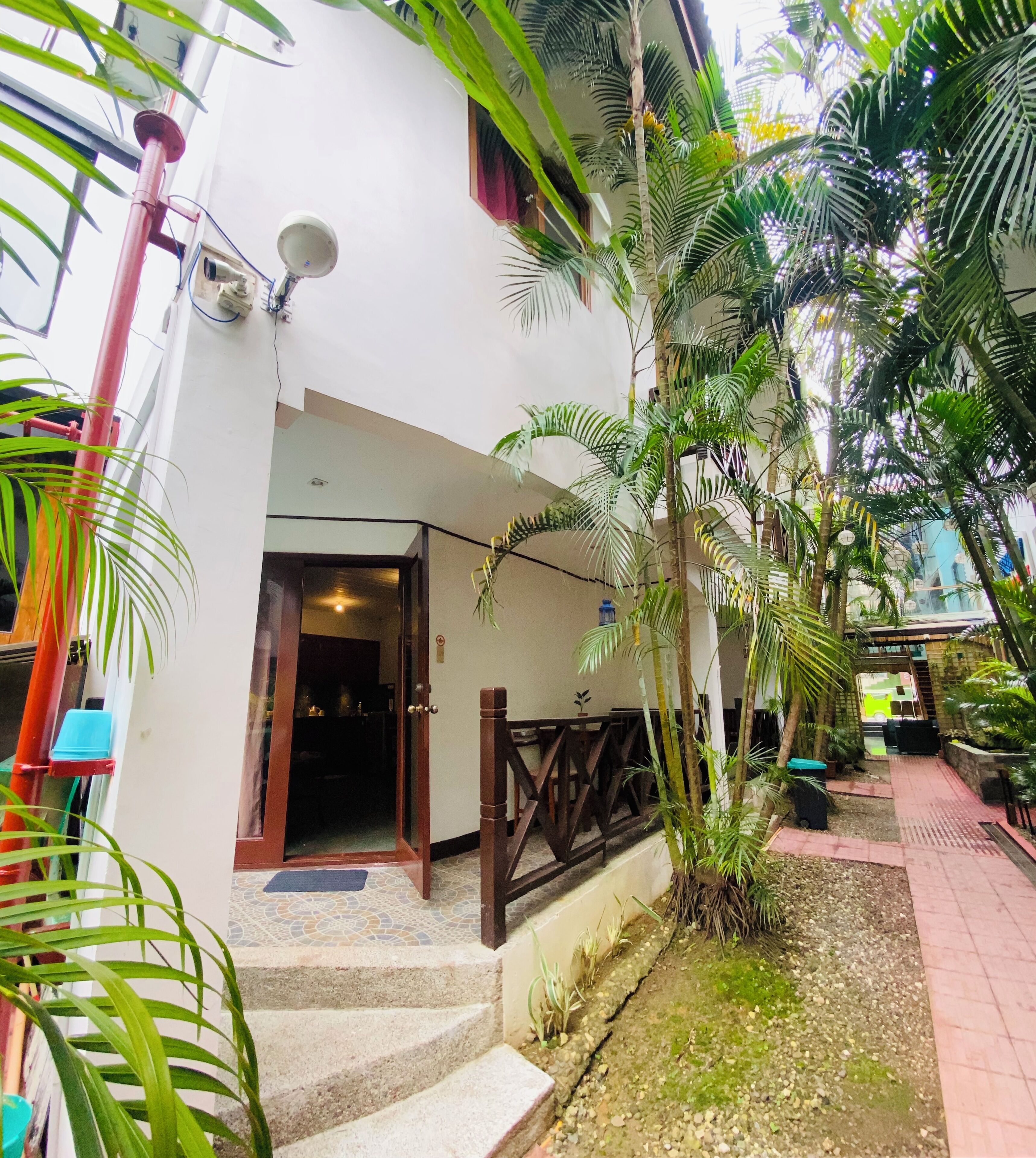 large condo | terrace/patio