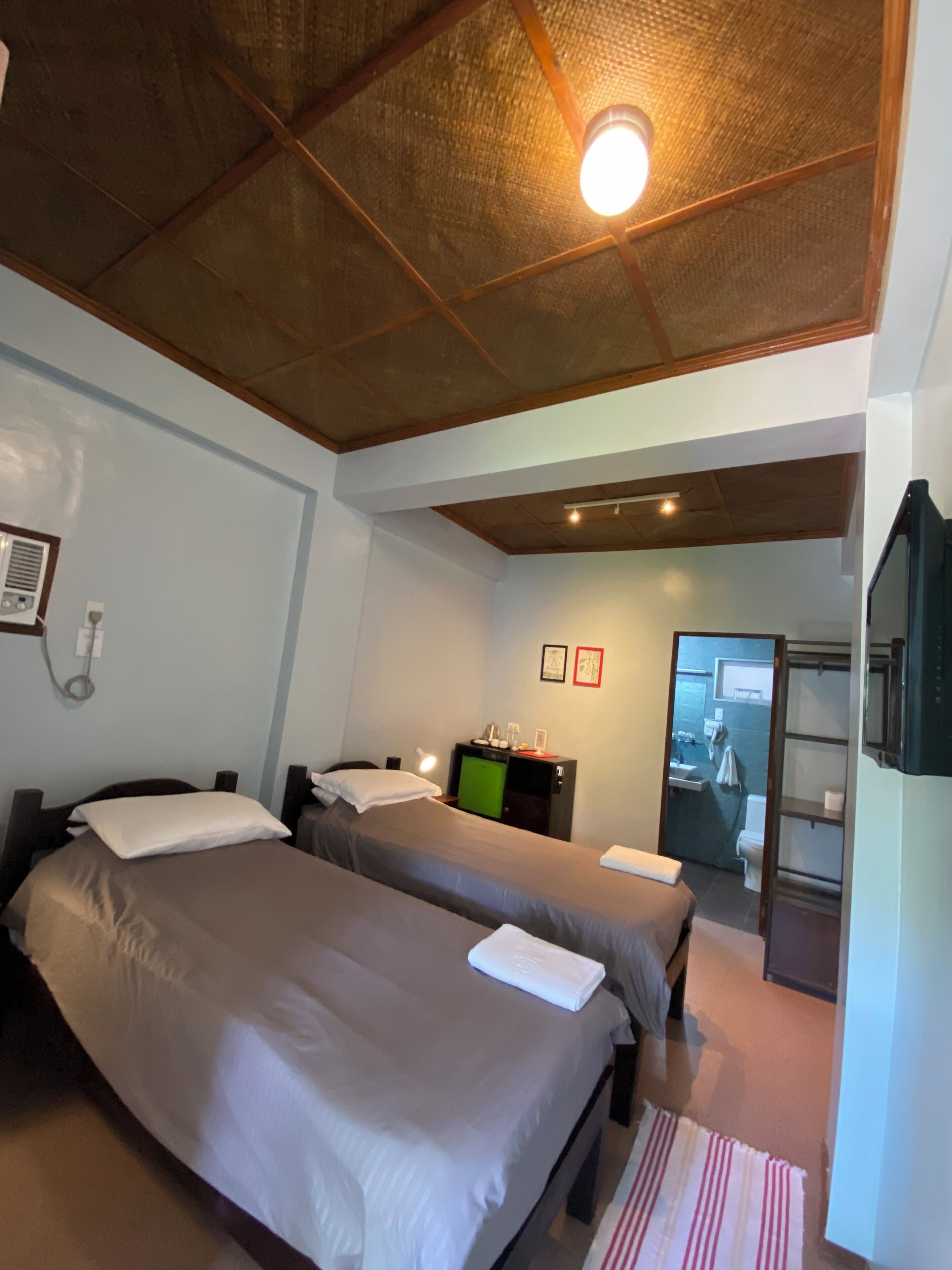 superior double | premium bedding, minibar, in-room safe, iron/ironing board