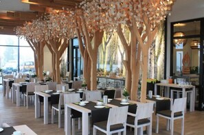 Daily buffet breakfast for a fee - Panorama Hotel Aschberg (Ascheffel)