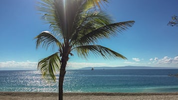 Privatstrand, Sporttauchen, Volleyball, Strandbar