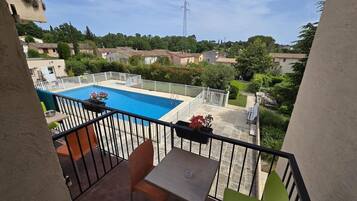 Habitación doble clásica | Caja de seguridad en la habitación y decoración personalizada