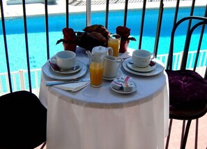 Daily continental breakfast for a fee