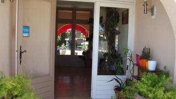 Entrée de l’hébergement