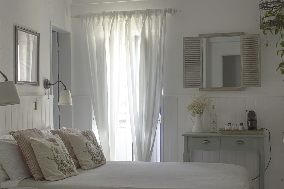 Double Room | In-room safe, free WiFi, bed sheets