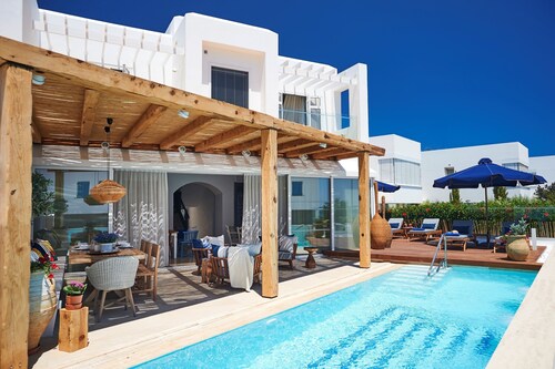 Nausicaa Luxury Villas By Louis Hotels