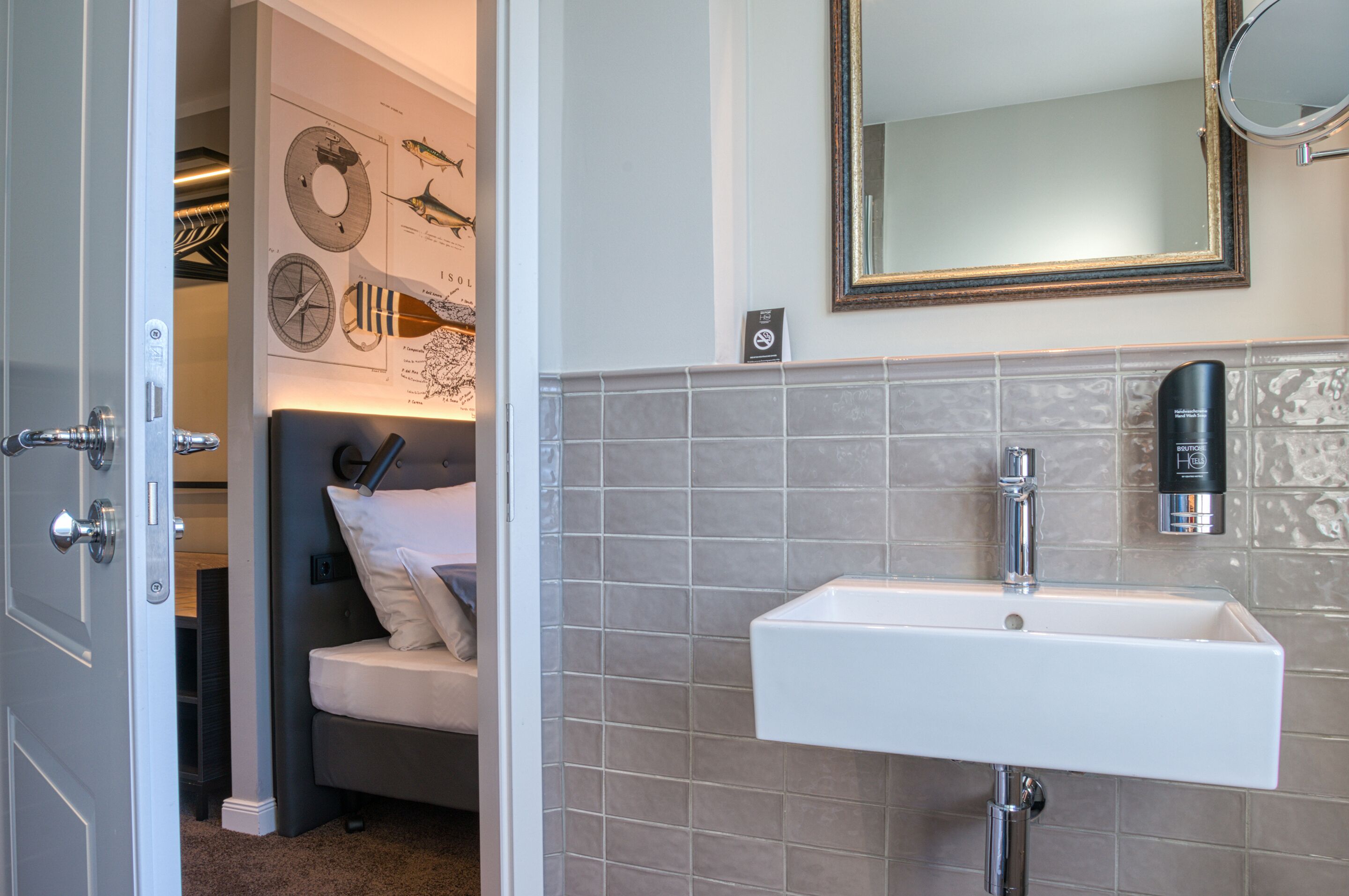 standard double room | bathroom | shower, hair dryer, towels