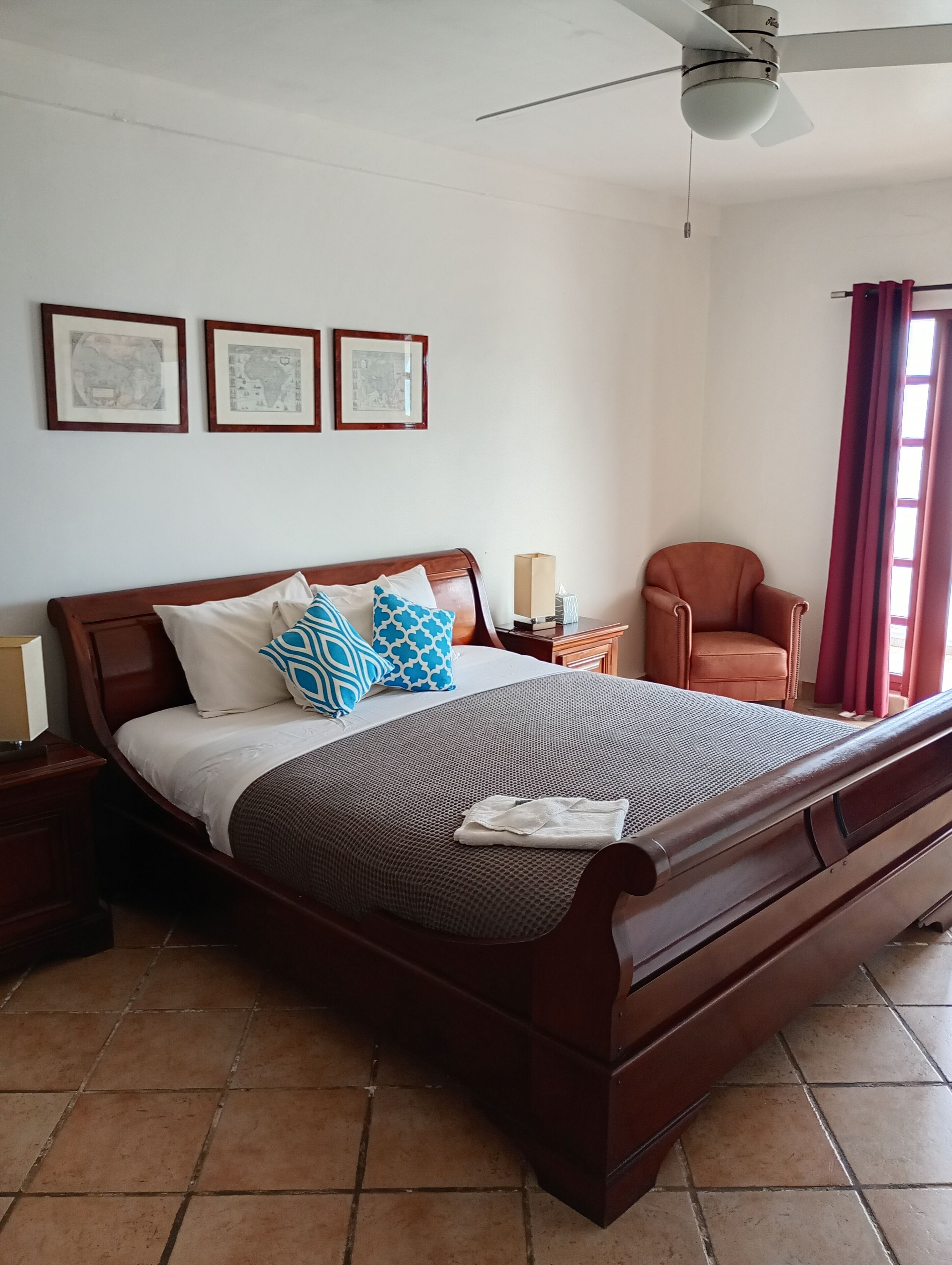 King Room with Ocean View | Premium bedding, iron/ironing board, free WiFi, bed sheets